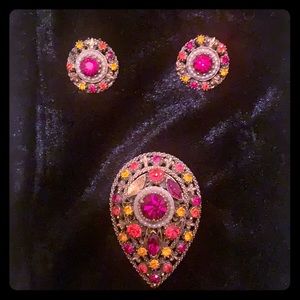 Vintage Florenza brooch set